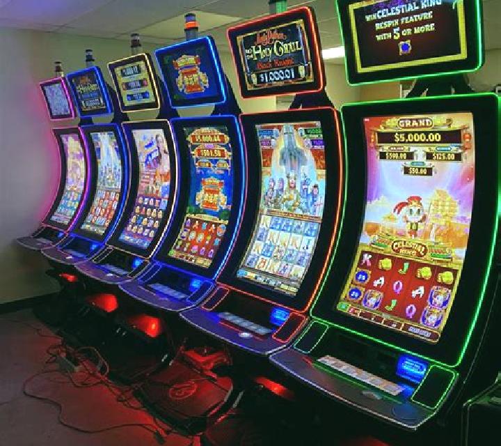 Beware the Shark slot machine